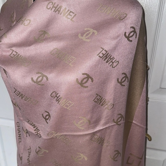 Pink and Gold Scarf - Picture 3 of 17